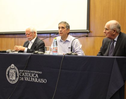 Destacado sociólogo franco-iraní Farhad Khosrokhavar ofreció conferencia sobre islam y radicalización en la PUCV